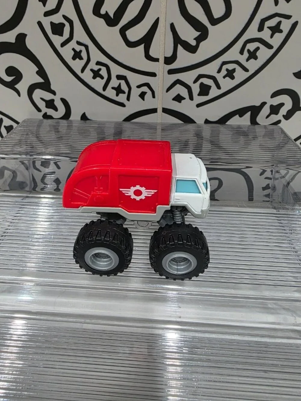 Blaze And The Monster Machines Die-Cast Debris Red & White Trash Truck Loose